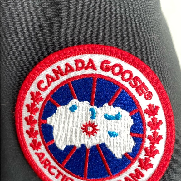 CANADA GOOSE CHATEAU PARKA - Picture 6 of 8